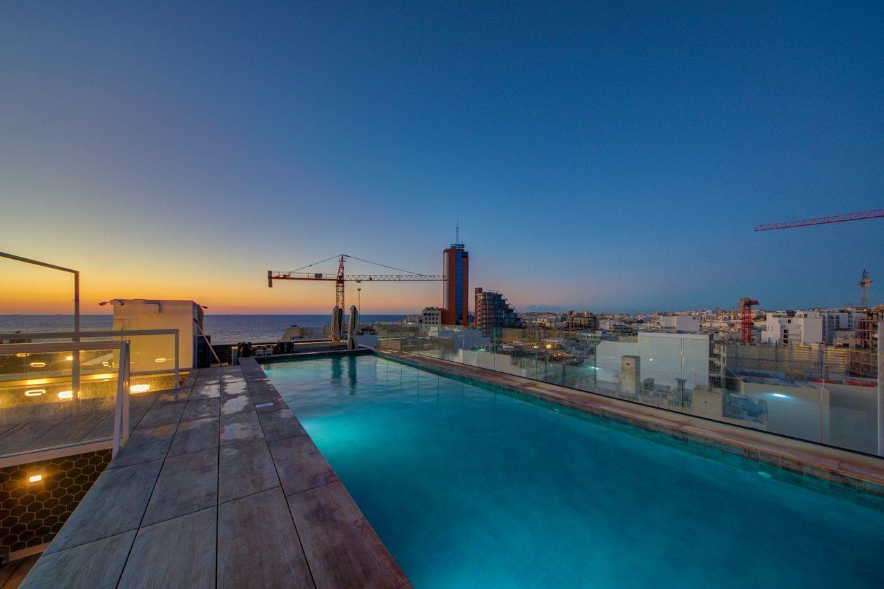 Ikyk Hotel (Adults Only) سانت جوليان المظهر الخارجي الصورة