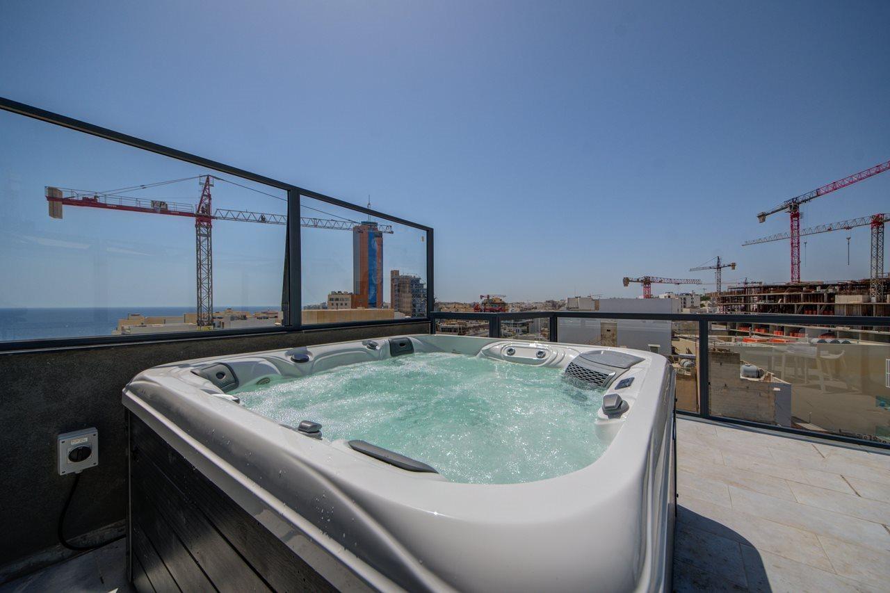 Ikyk Hotel (Adults Only) سانت جوليان المظهر الخارجي الصورة